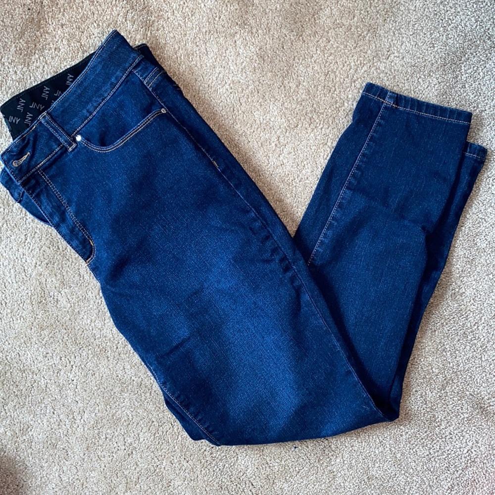 JONES JEANS SIZE 12 GREAT CONDITION